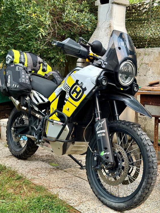 Husqvarna Norden 901 (2022 - 25) (2)