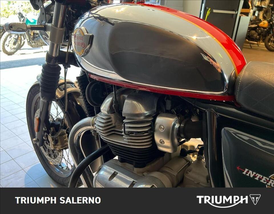 Royal Enfield Interceptor 650 Chrome (2020) (5)