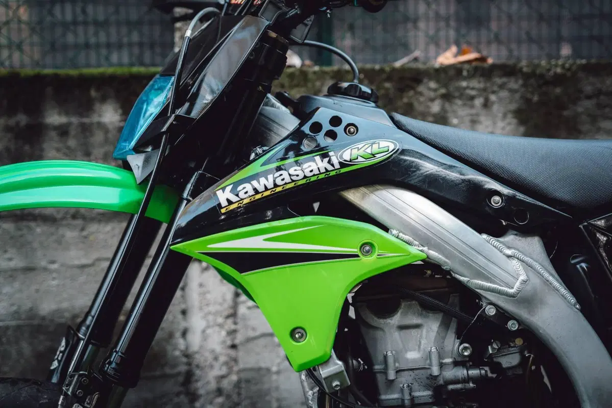 Kawasaki KX450F (2005 - 06) (9)