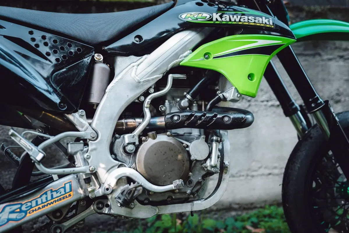 Kawasaki KX450F (2005 - 06) (11)