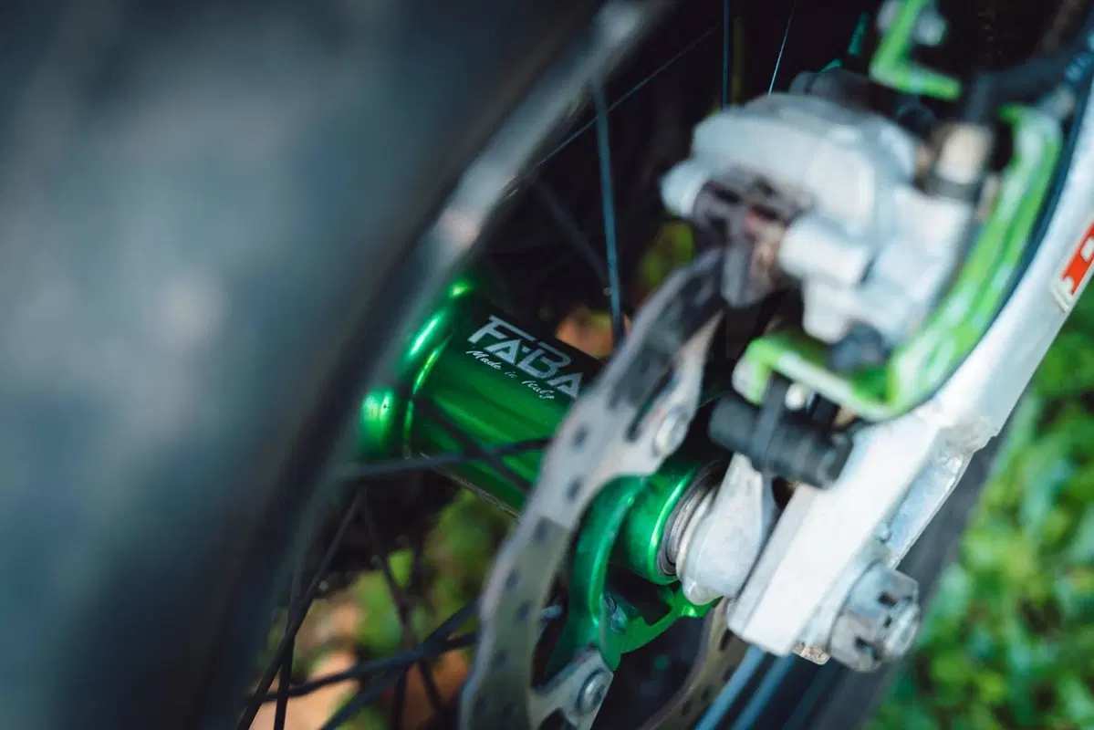 Kawasaki KX450F (2005 - 06) (15)