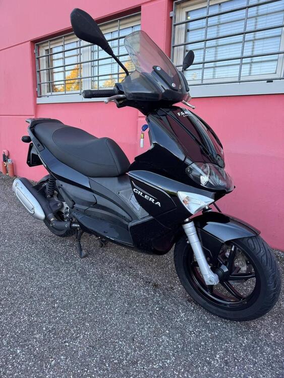 Gilera Runner 200 ST (2)