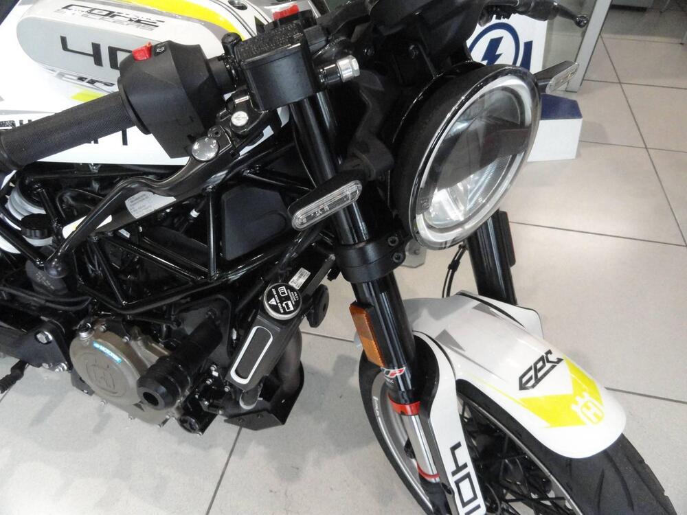 Husqvarna Vitpilen 401 (2021 - 23) (3)