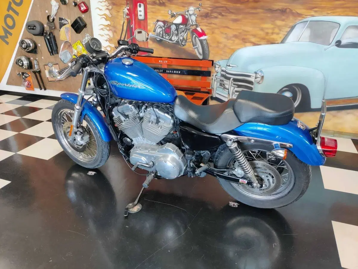 Harley-Davidson 883 (2006 - 07) - XL (5)