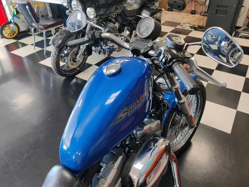 Harley-Davidson 883 (2006 - 07) - XL (8)