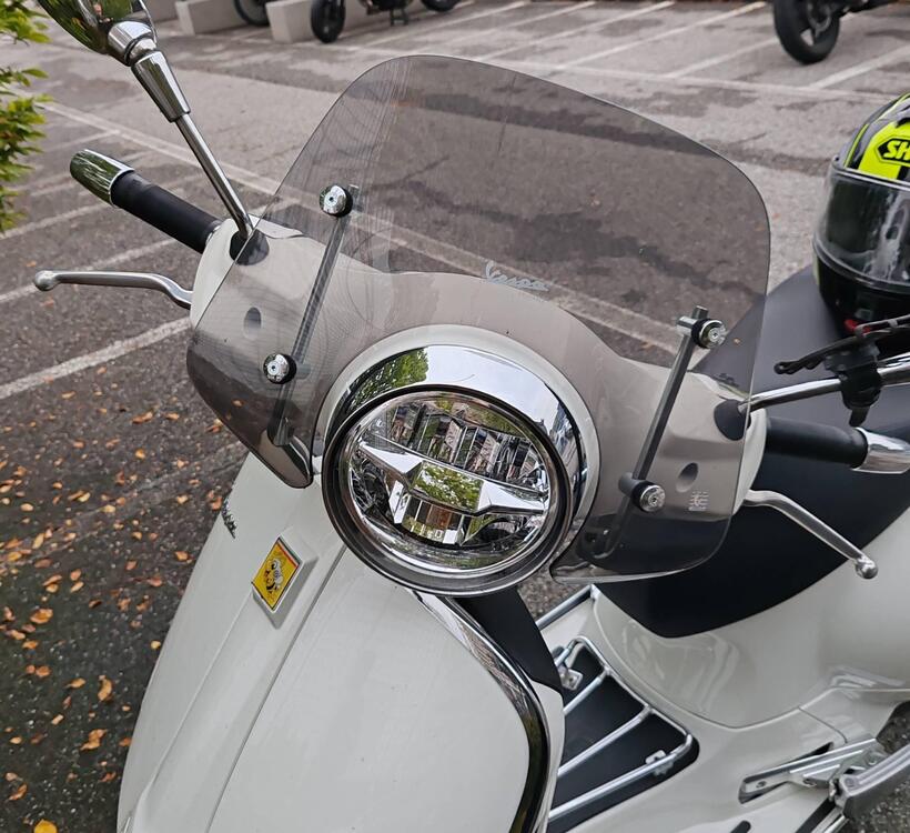 Vespa GTS 300 Super Sport (2023 - 24) (2)