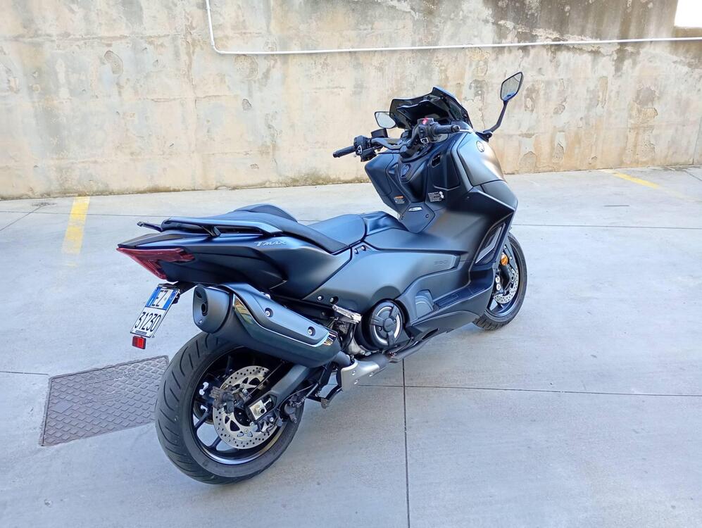 Yamaha T-Max 560 (2022 - 24) (4)