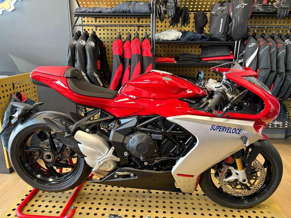 MV Agusta Superveloce 800 (2021 - 25)