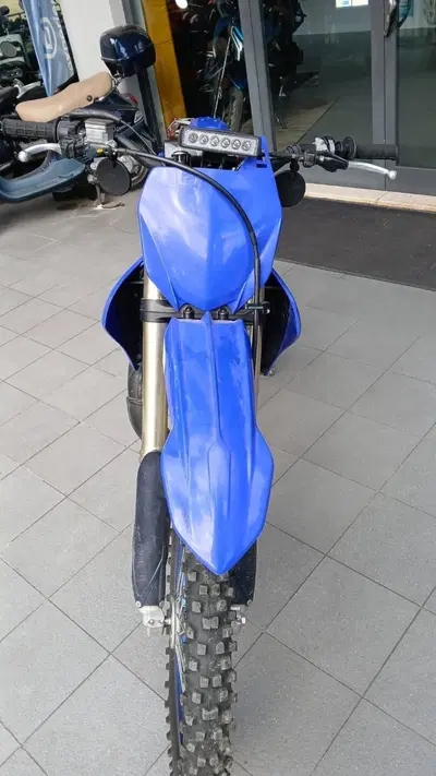 Yamaha YZ 125 (2024) usata