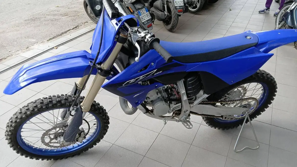 Yamaha YZ 125 (2024) (3)