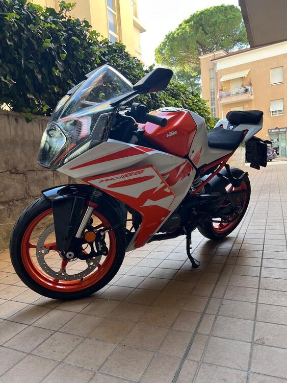 KTM RC 125 (2022 - 25)