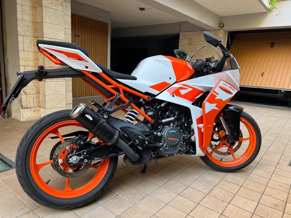 KTM RC 125 (2022 - 25) (4)