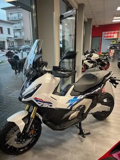 Honda X-ADV 750 Special Edition (2026) nuova
