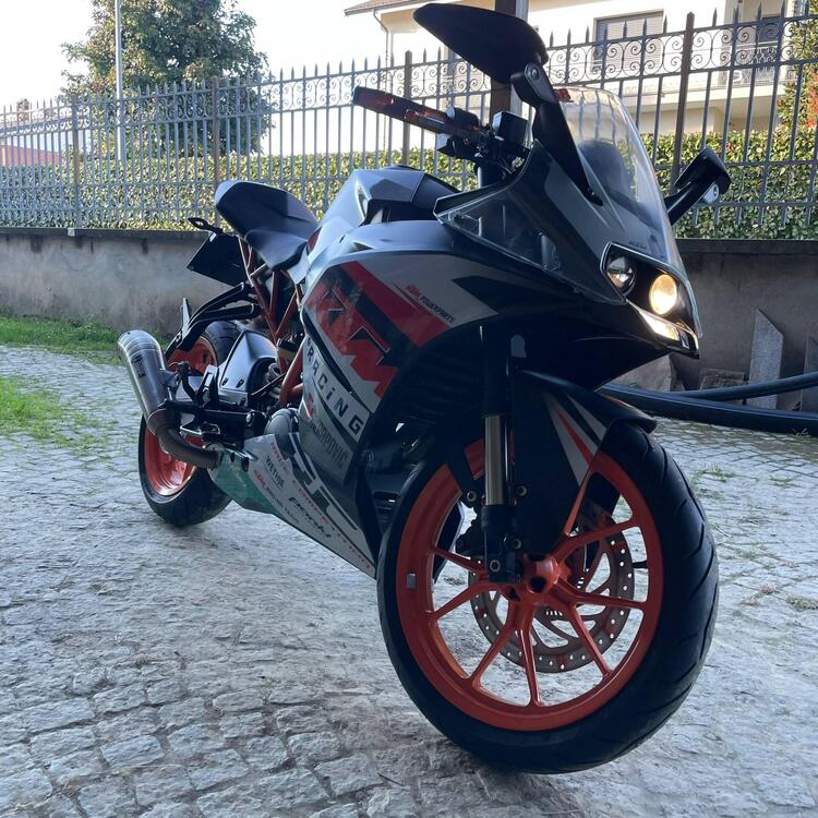 KTM RC 125 ABS (2015 - 16) (2)