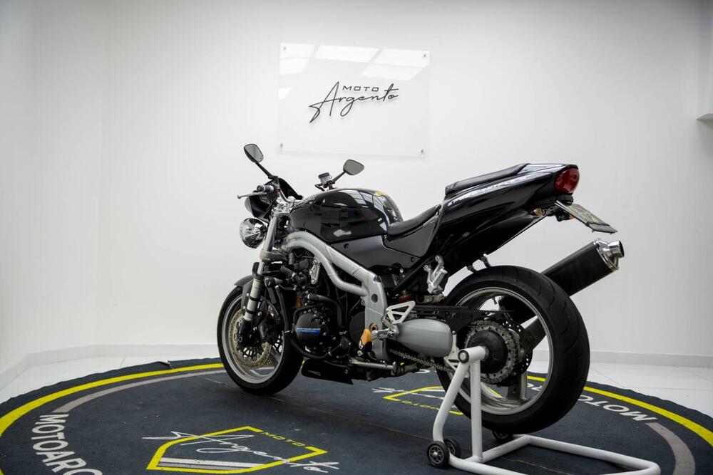 Triumph Speed Triple 955 (2002 - 04) (5)