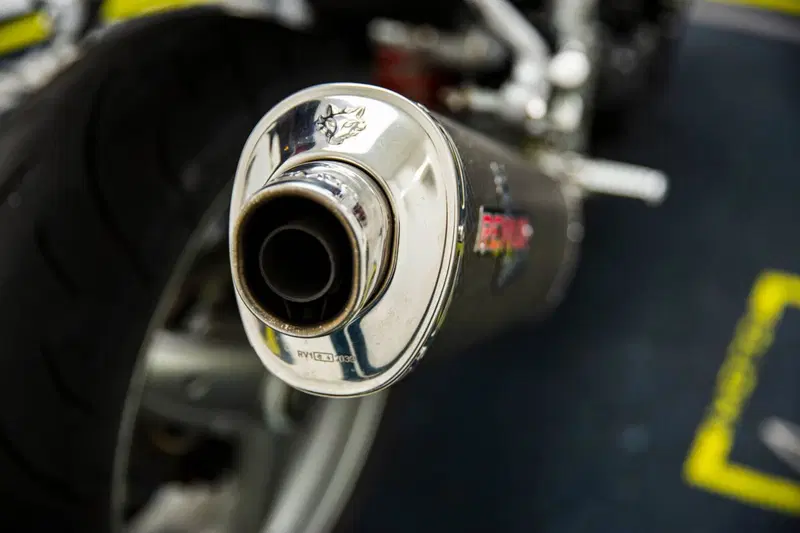 Triumph Speed Triple 955 (2002 - 04) (12)