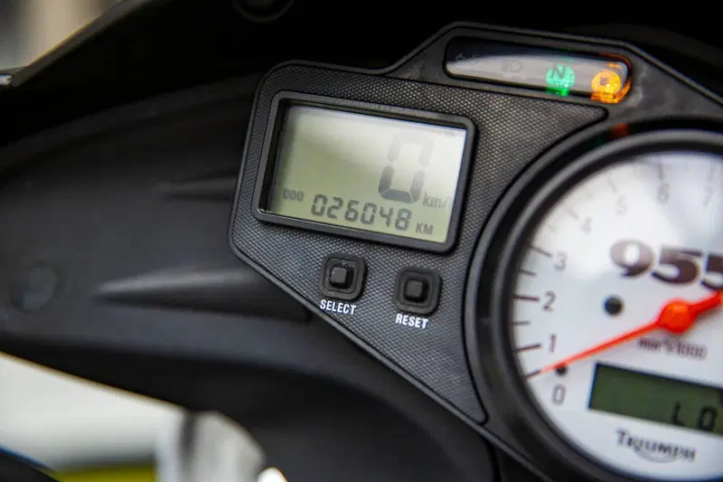 Triumph Speed Triple 955 (2002 - 04) (20)