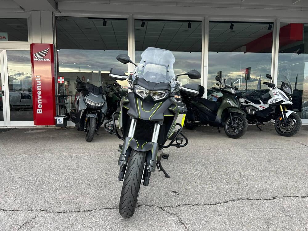 QJ Motor SRT 700 S (2025) (4)