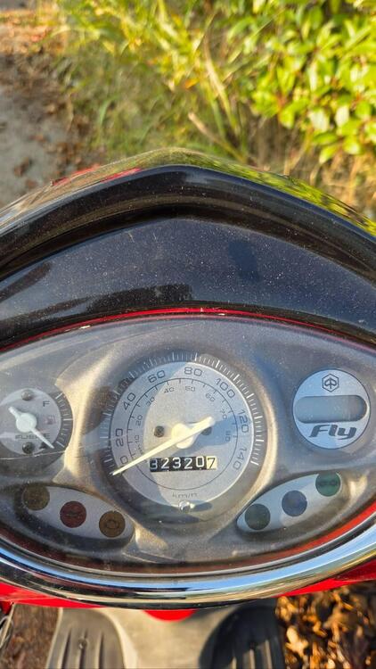 Piaggio Fly 125 4T 3V (2013 - 17) (4)