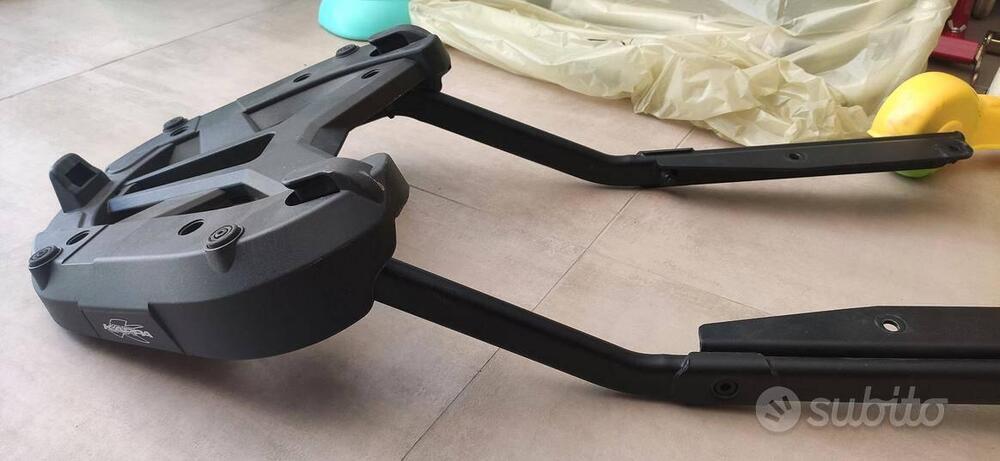 Staffa e piastra Givi 2115FZ MT-09 / XSR900