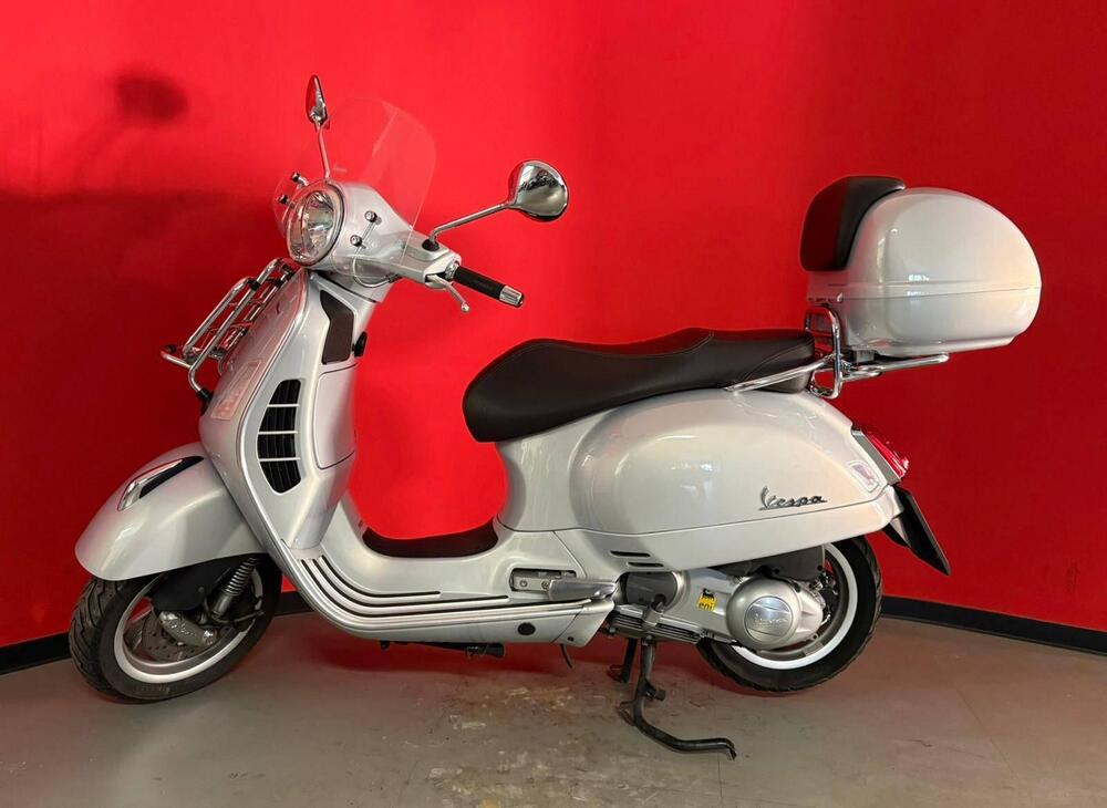 Vespa GTS 300 Touring ABS (2014 - 16) (3)