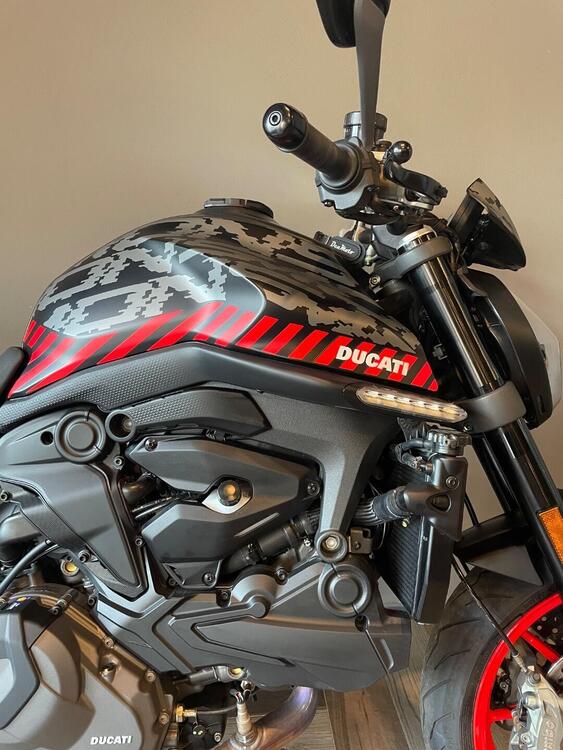 Ducati Monster 937 + (2021 - 25) (5)