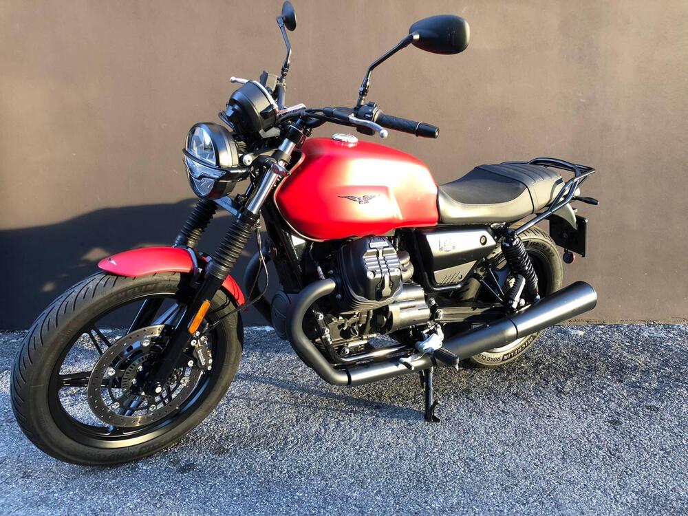 Moto Guzzi V7 Stone (2021 - 24) (5)