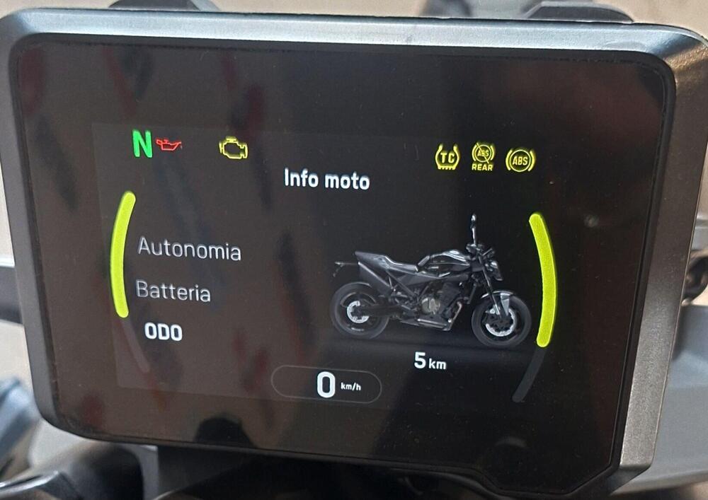 Husqvarna Vitpilen 801 L (2025) (4)