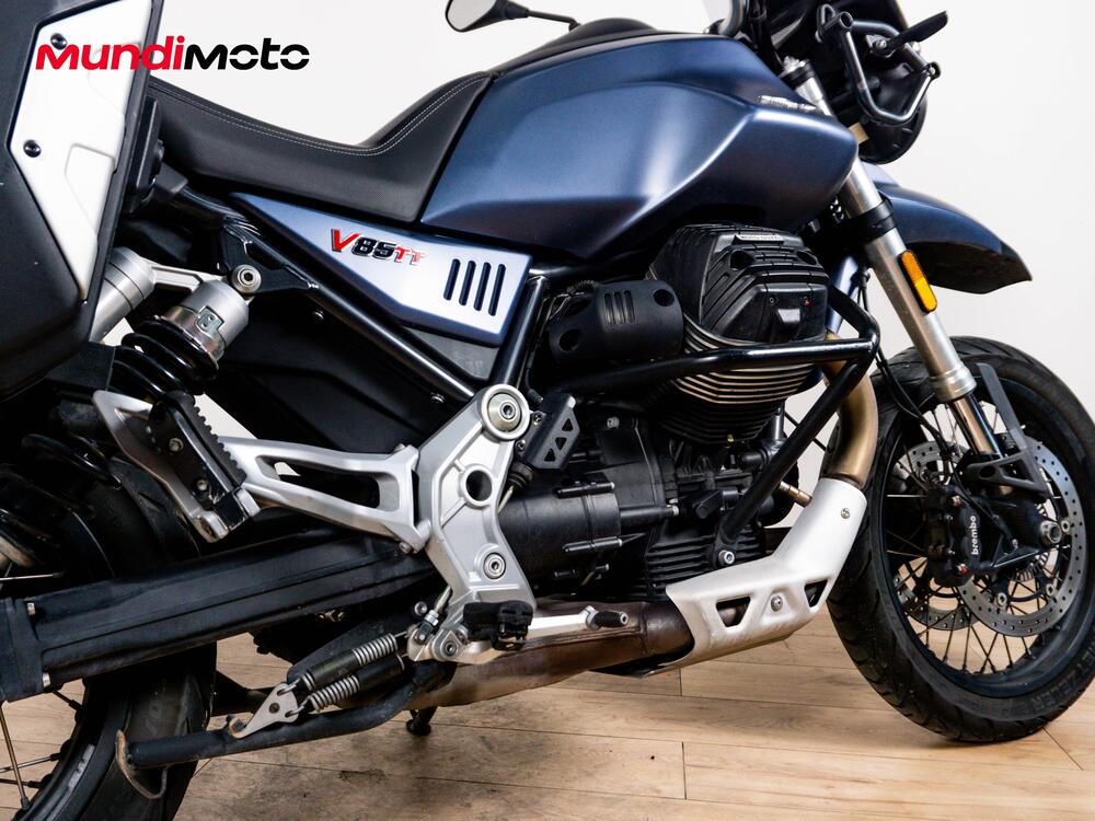 Moto Guzzi V85 TT (2024 - 25) (4)