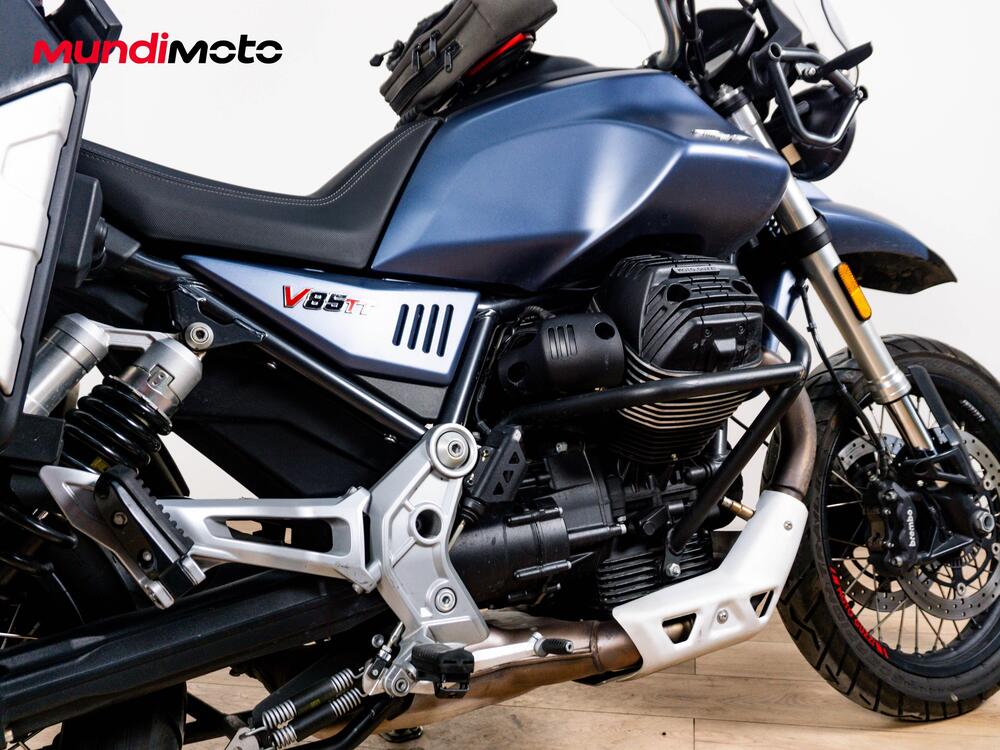 Moto Guzzi V85 TT (2024 - 25) (4)