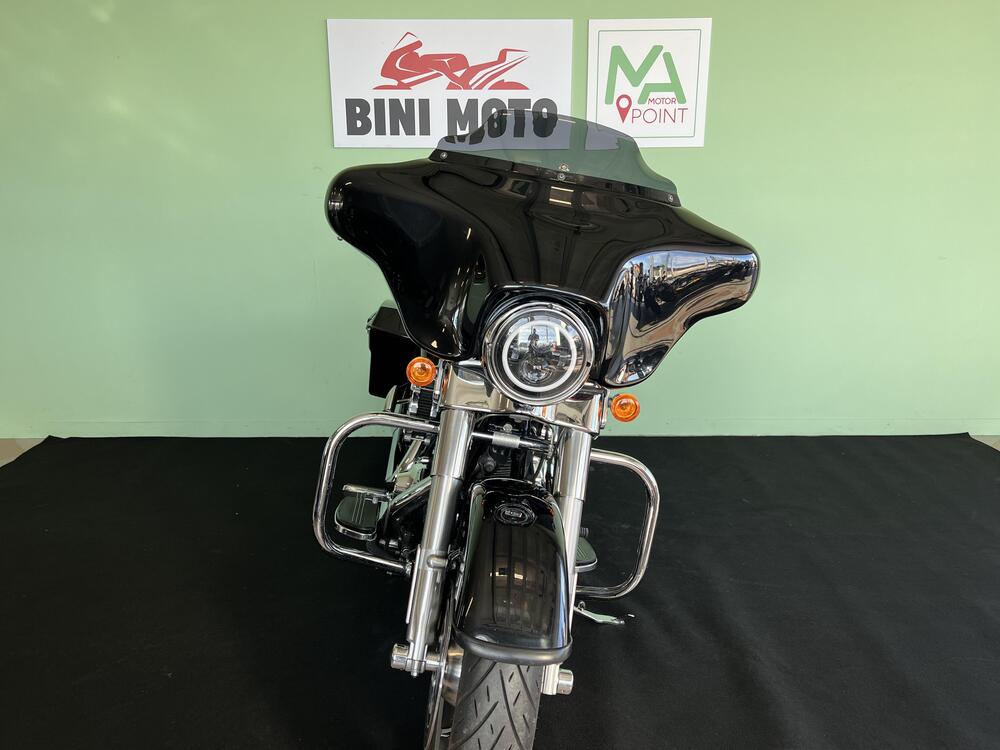 Harley-Davidson 1690 Street Glide (2011 - 13) - FLHX (3)