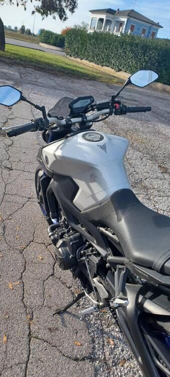 Yamaha MT-09 ABS (2016) (5)
