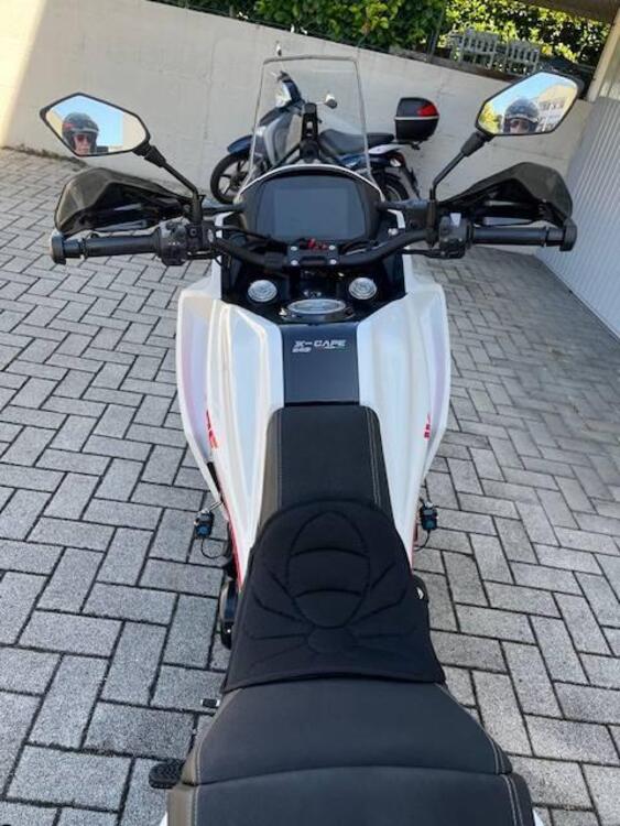 Moto Morini X-Cape 650 Gold Wheels Edition (2022 - 25) (4)