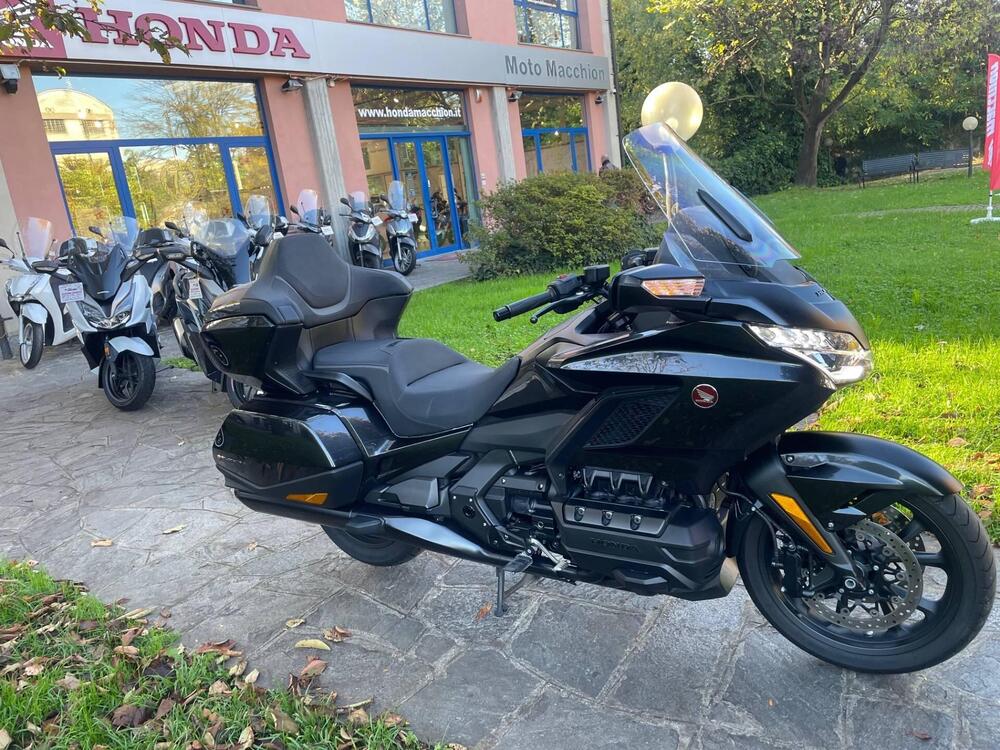 Honda GL 1800 Gold Wing Tour (2021 - 23) (2)