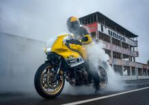 Yamaha XSR 900 GP 2026: arriva la livrea Legend Yellow, un tributo a Kenny Roberts [GALLERY]