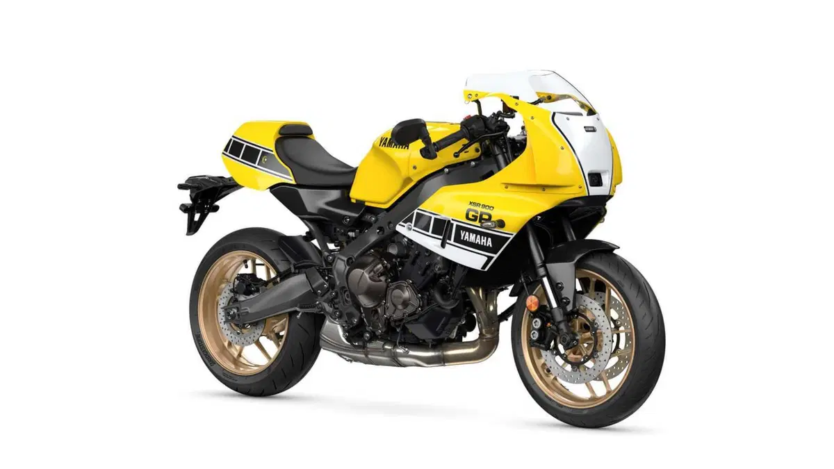 Yamaha XSR 900 GP 2026: arriva la livrea Legend Yellow, un tributo a Kenny Roberts [GALLERY] (26)
