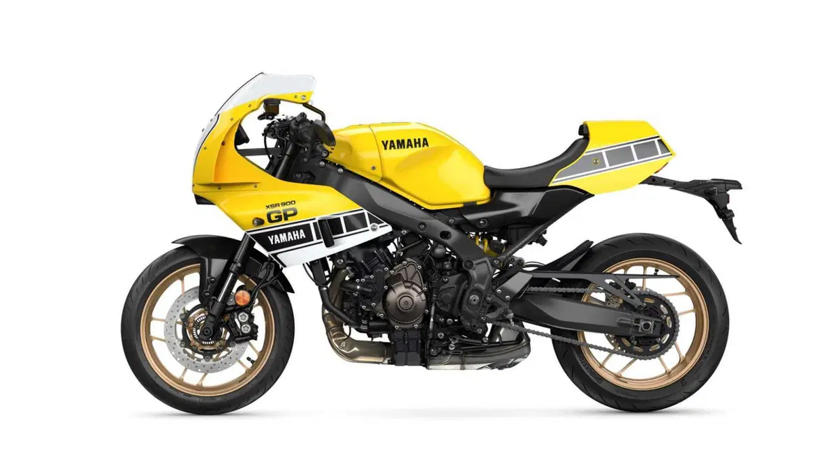Yamaha XSR 900 GP 2026: arriva la livrea Legend Yellow, un tributo a Kenny Roberts [GALLERY] (29)