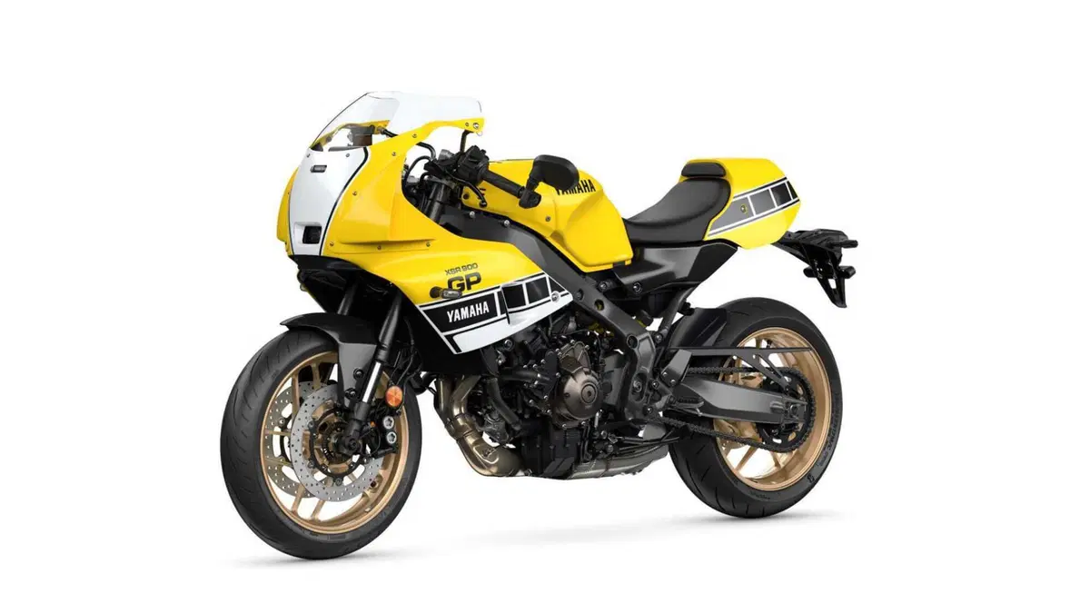 Yamaha XSR 900 GP 2026: arriva la livrea Legend Yellow, un tributo a Kenny Roberts [GALLERY] (30)