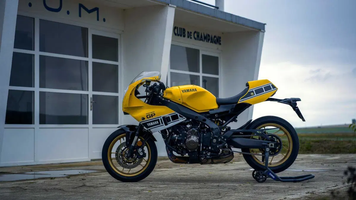 Yamaha XSR 900 GP 2026: arriva la livrea Legend Yellow, un tributo a Kenny Roberts [GALLERY] (37)