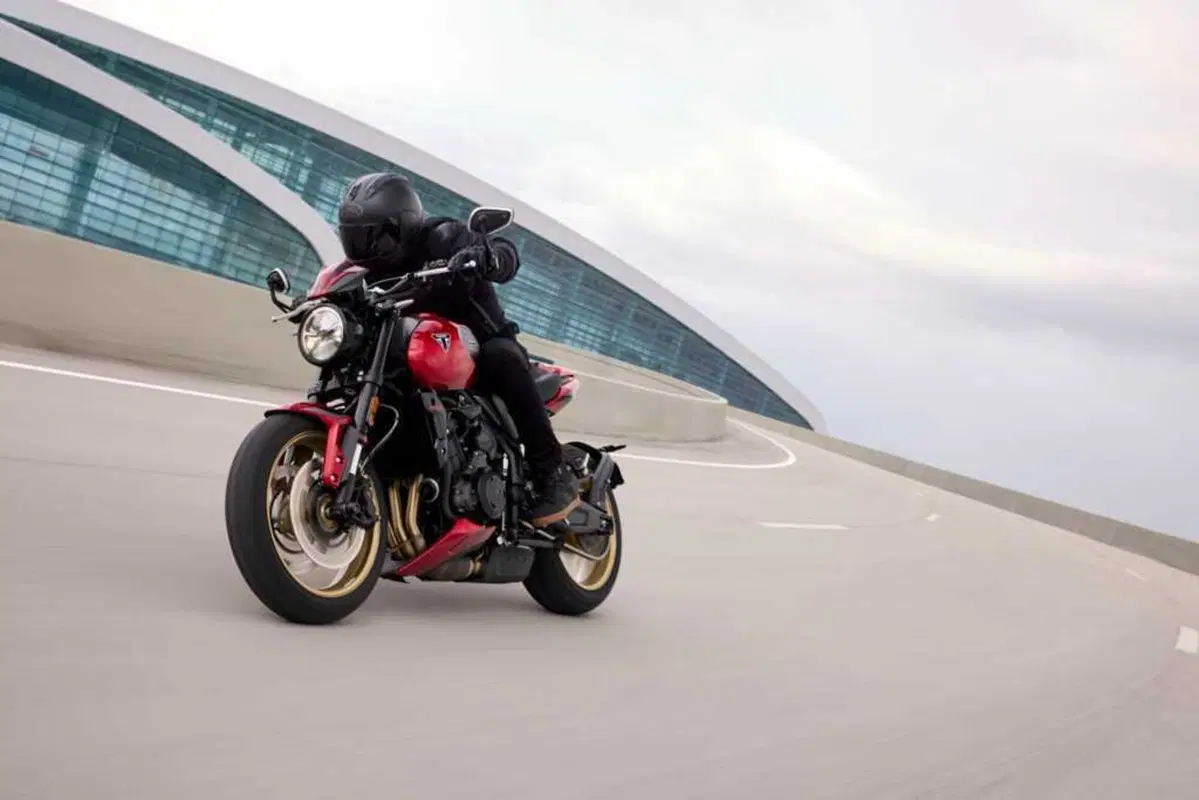 Triumph Trident 800: vi diciamo tutto sulla nuova roadster inglese [VIDEO]