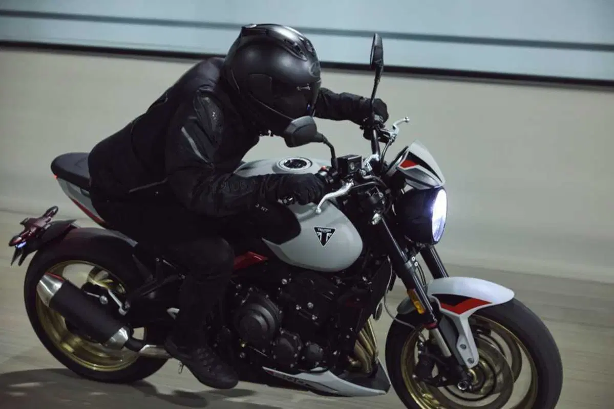 Triumph Trident 800: vi diciamo tutto sulla nuova roadster inglese [VIDEO] (24)