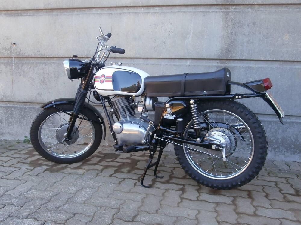 Gilera 124 SEI GIORNI (2)