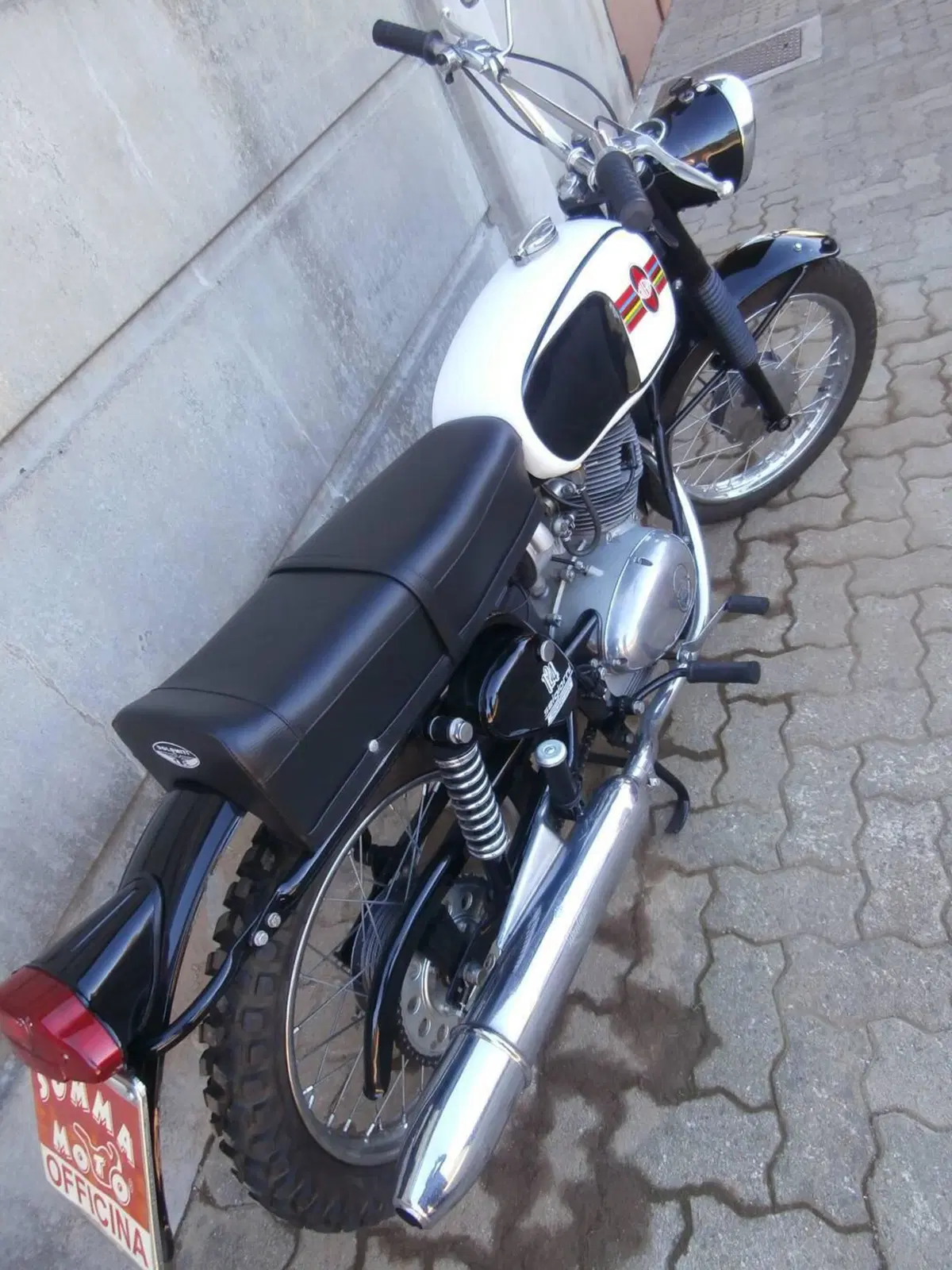 Gilera 124 SEI GIORNI (5)