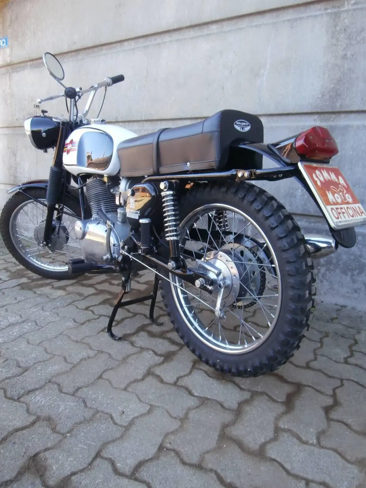 Gilera 124 SEI GIORNI (8)