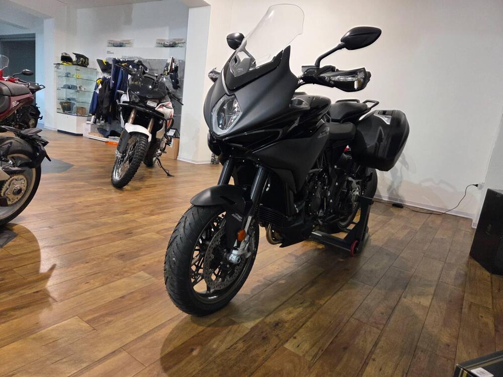 MV Agusta Turismo Veloce 800 Lusso SCS (2021 - 25) (5)