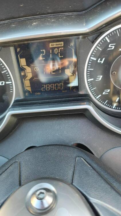 Yamaha X-Max 300 Tech Max (2021 - 24) (3)