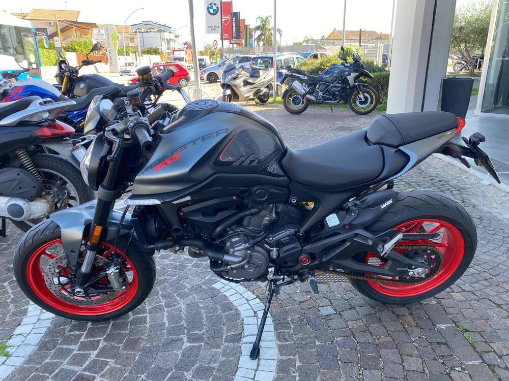 Ducati Monster 937 + (2021 - 25) (2)