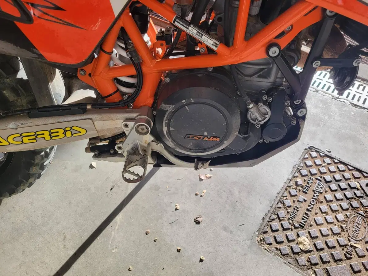 KTM 690 Enduro R (2012 - 17) (6)