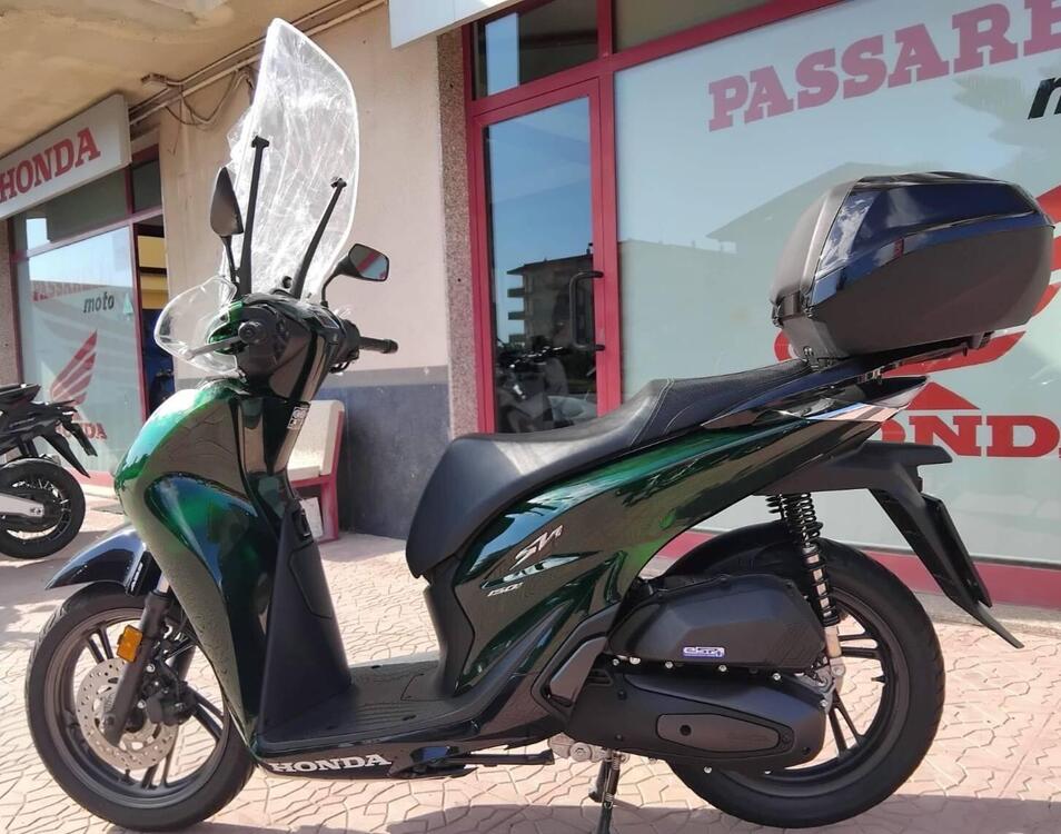 Honda SH 150i Vetro (2024 - 25) (2)