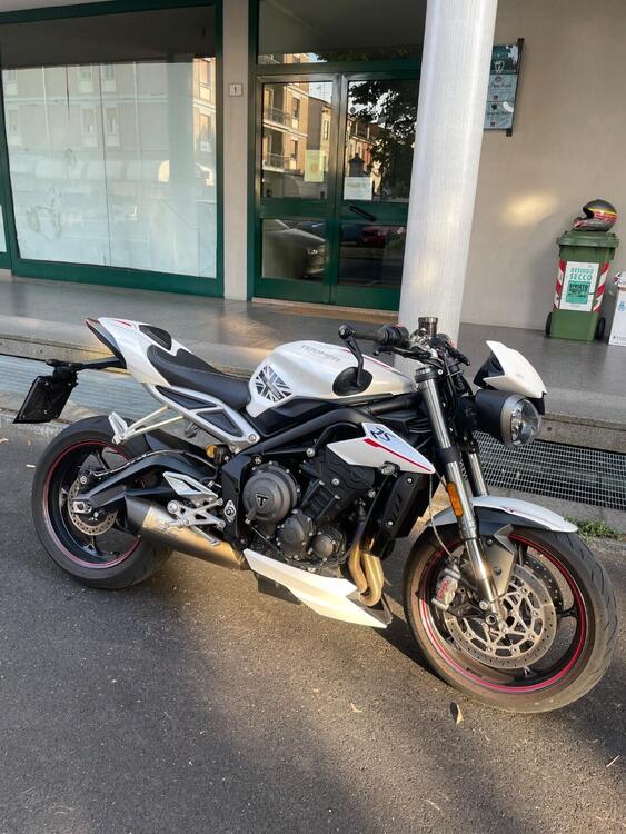 Triumph Street Triple RS (2017 - 19) (4)